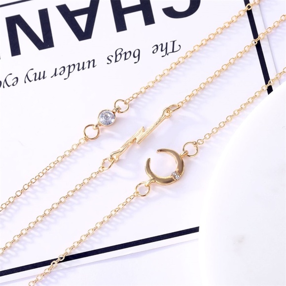 **FERNANDA* 5-Pc Gold Lightning Bolt Bracelet Set - Picture 5 of 10